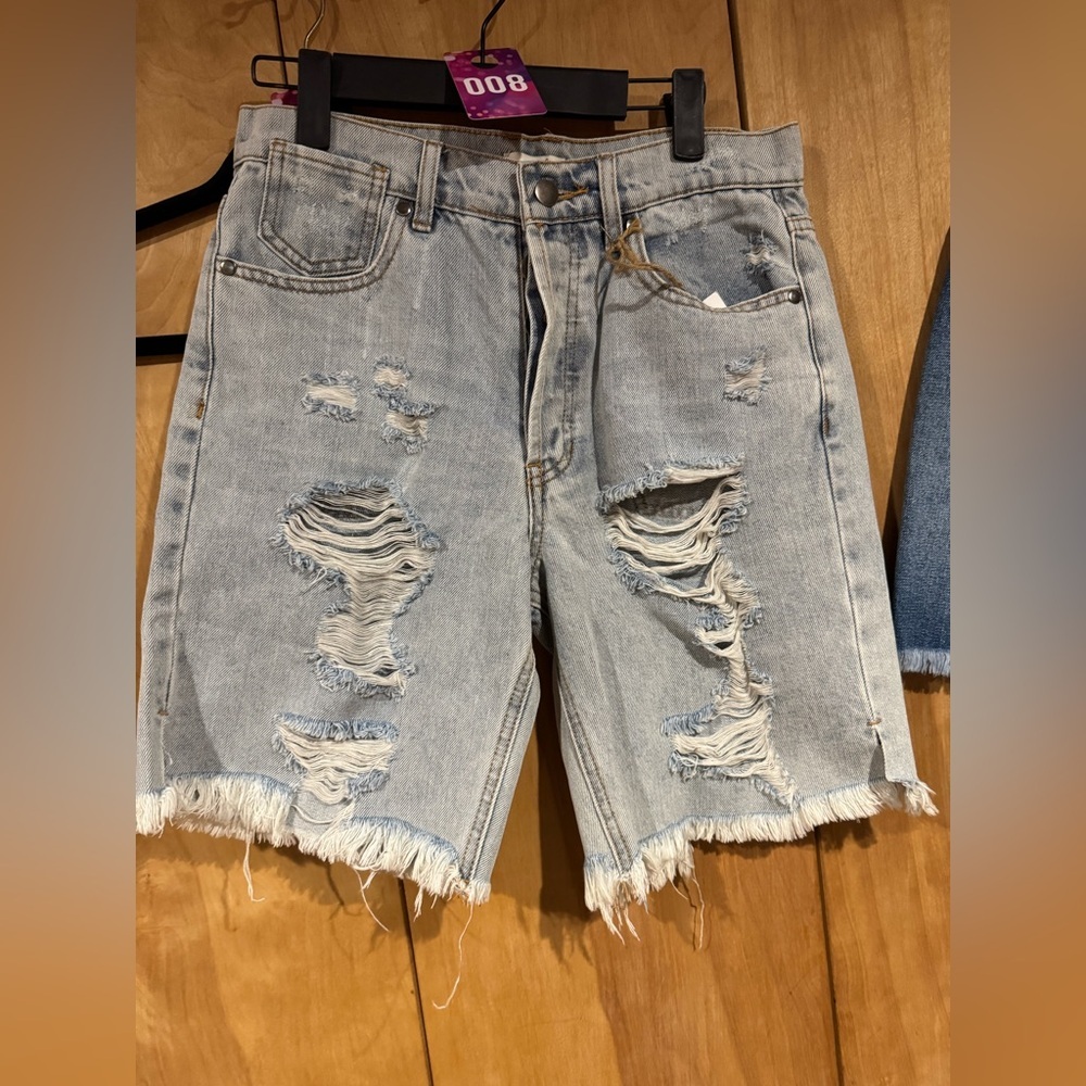 NWT - Easel Distressed Long shorts - size small